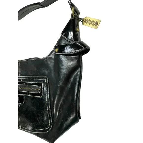 Rare Coach Patent leather crescent shaped retro should bag - Picture 10 of 16